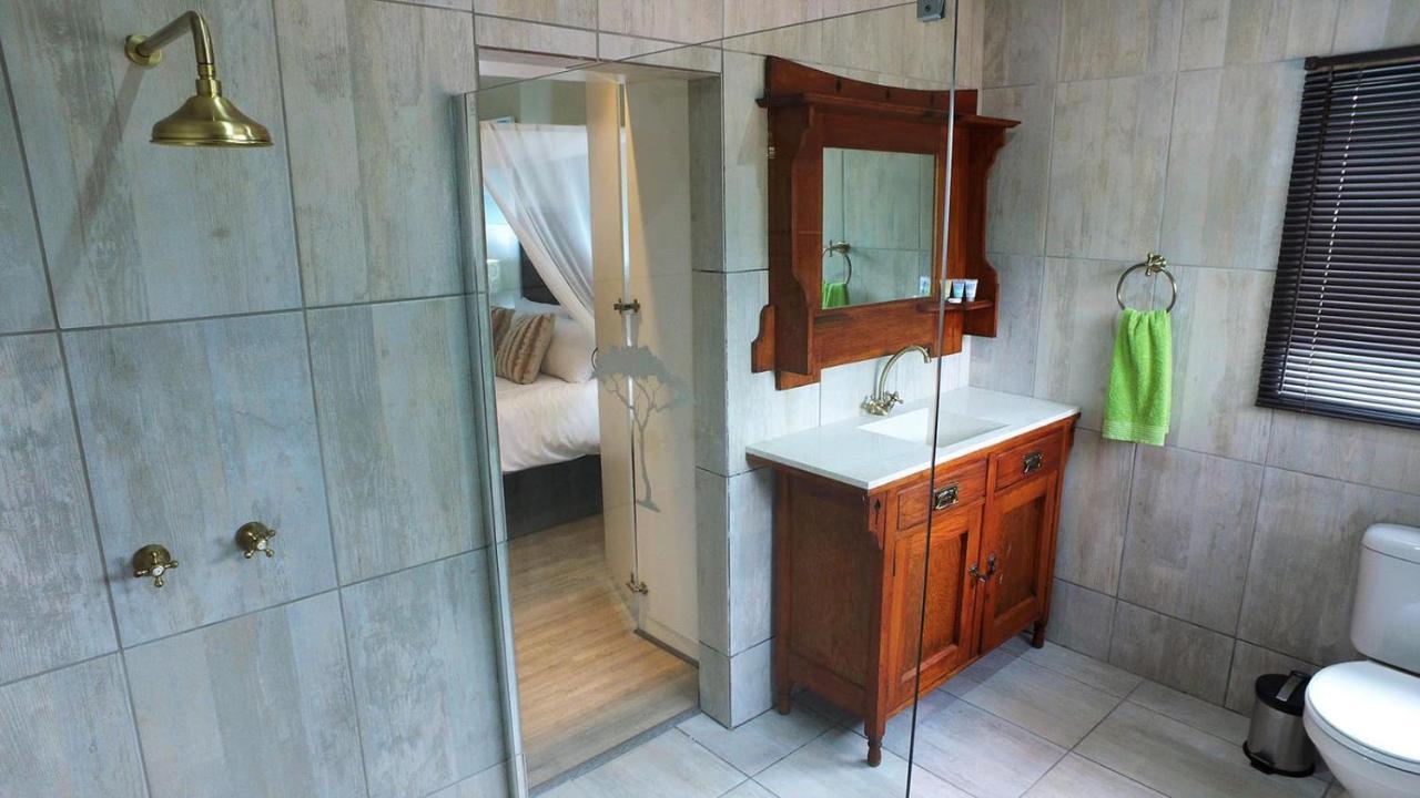 Kruger'S Guest House White River Bagian luar foto