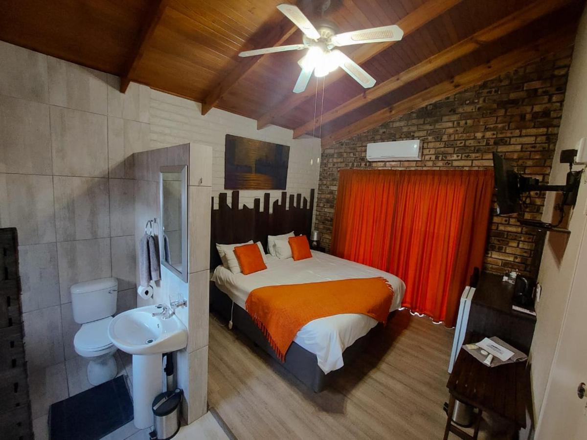 Kruger'S Guest House White River Bagian luar foto