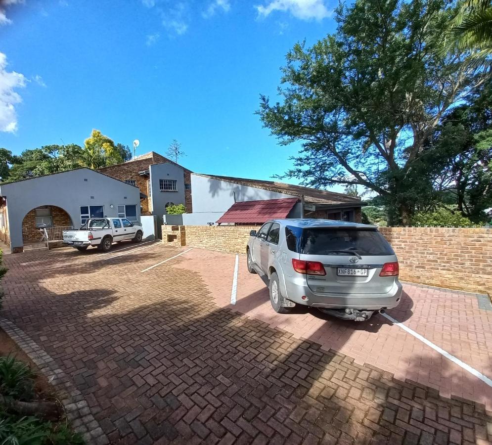Kruger'S Guest House White River Bagian luar foto