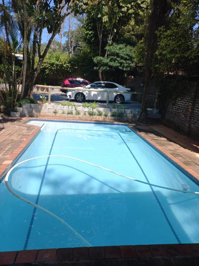 Kruger'S Guest House White River Bagian luar foto