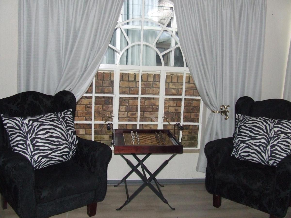 Kruger'S Guest House White River Bagian luar foto