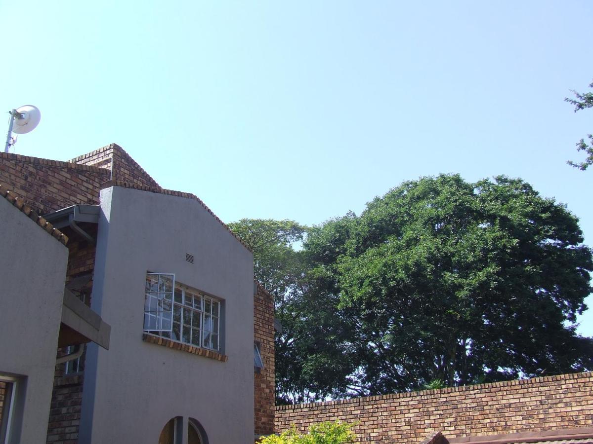 Kruger'S Guest House White River Bagian luar foto