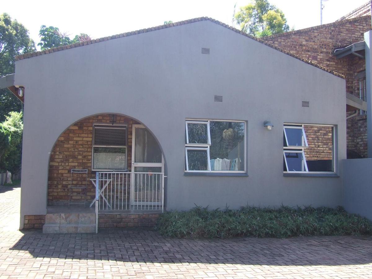 Kruger'S Guest House White River Bagian luar foto