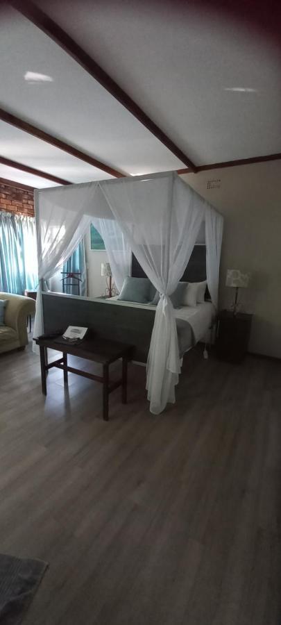 Kruger'S Guest House White River Bagian luar foto