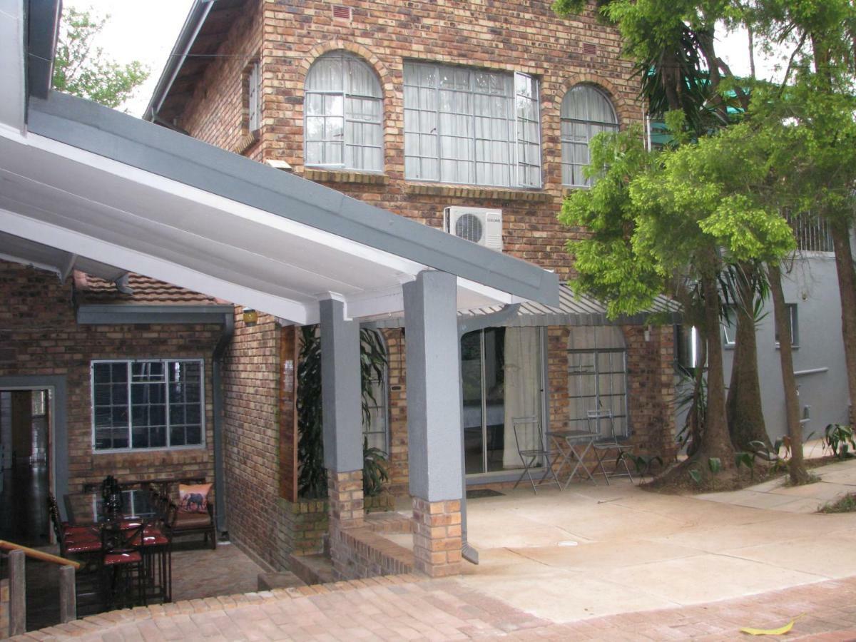 Kruger'S Guest House White River Bagian luar foto